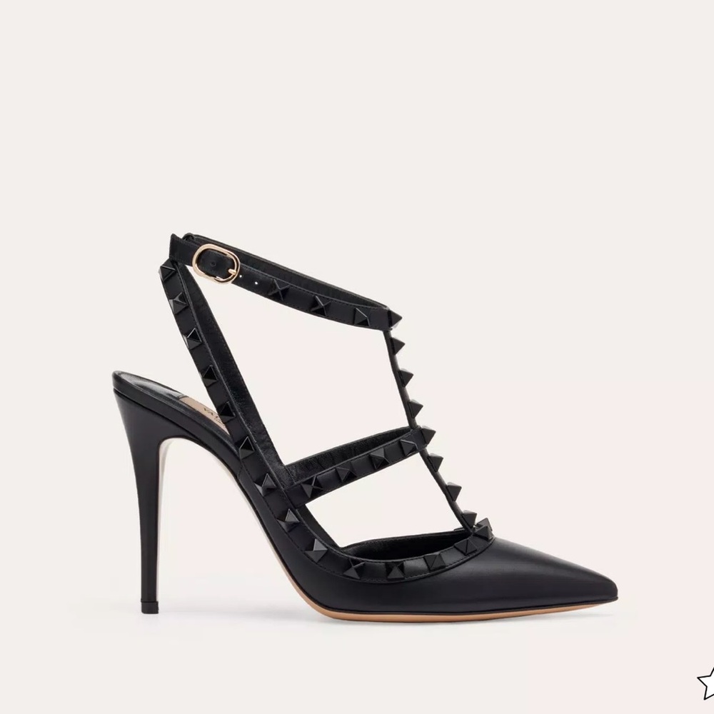 Valentino ROCKSTUD ANKLE STRAP PUMP WITH TONAL
STUDS 100 MM